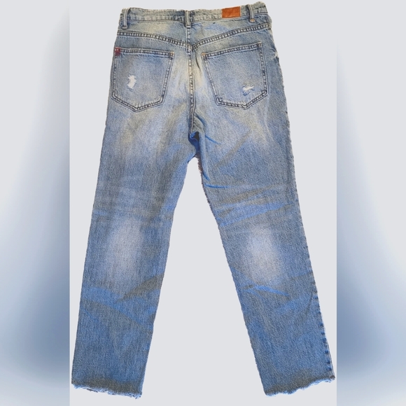 BDG Light Wash Slim Straight Button Front Distressed Jeans, 26 (2/4) -EUC - Picture 2 of 6